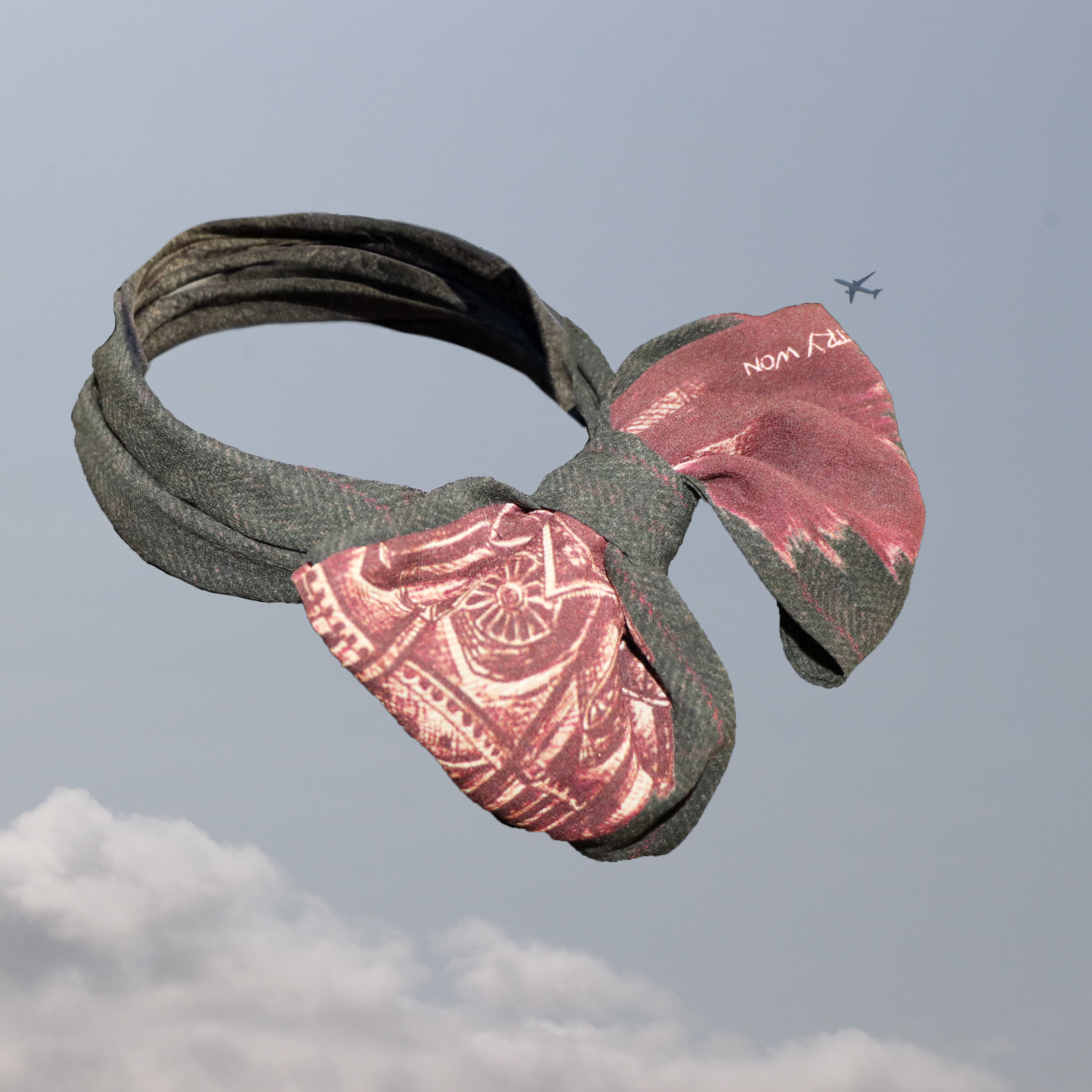 V.Stitch OPEN-MY-DOOR Silk Scarf