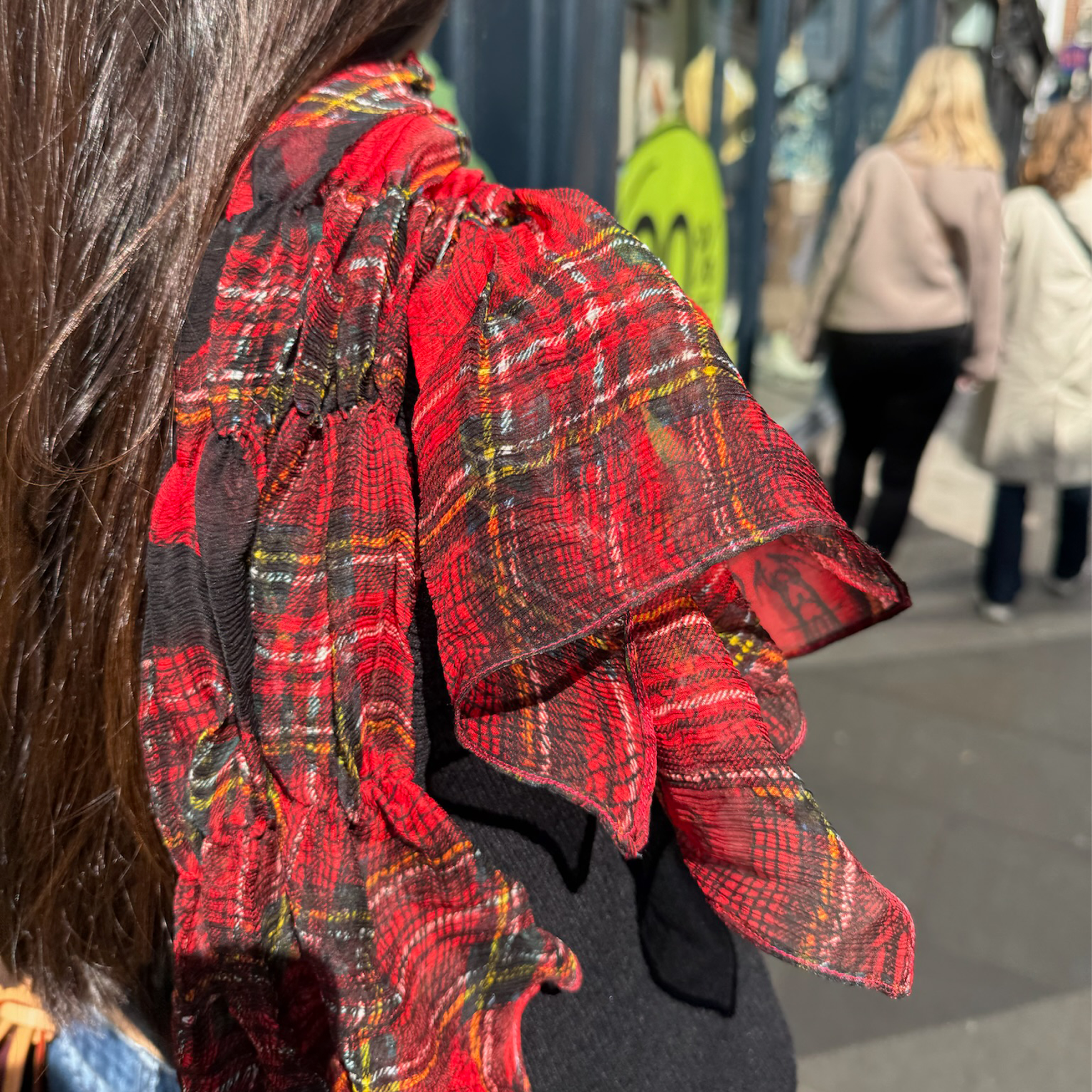 V.Stitch V-IN-THE-NET Puffy Silk Scarf